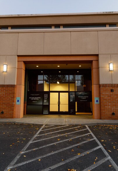 More Photos Of 13600 NE 84th St, Vancouver Freestanding For Lease