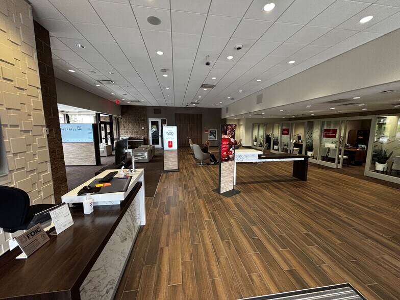 More Photos Of 17863 Santiago Blvd, Villa Park Bank For Lease