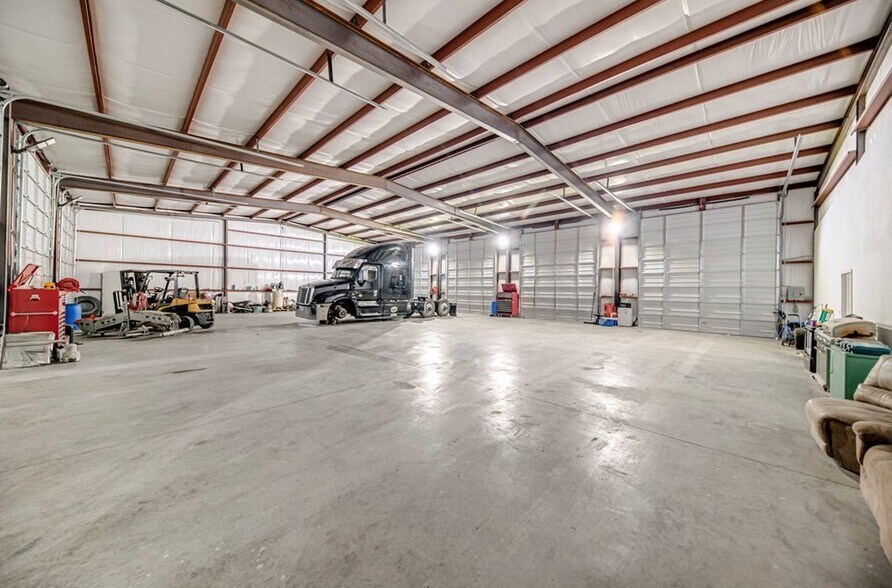 More Photos Of 1850 N FM 866, Odessa Warehouse For Sale