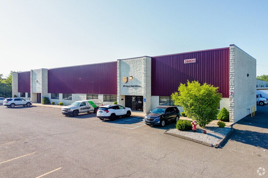 More Photos Of 28825 Goddard Rd, Romulus Warehouse For Lease