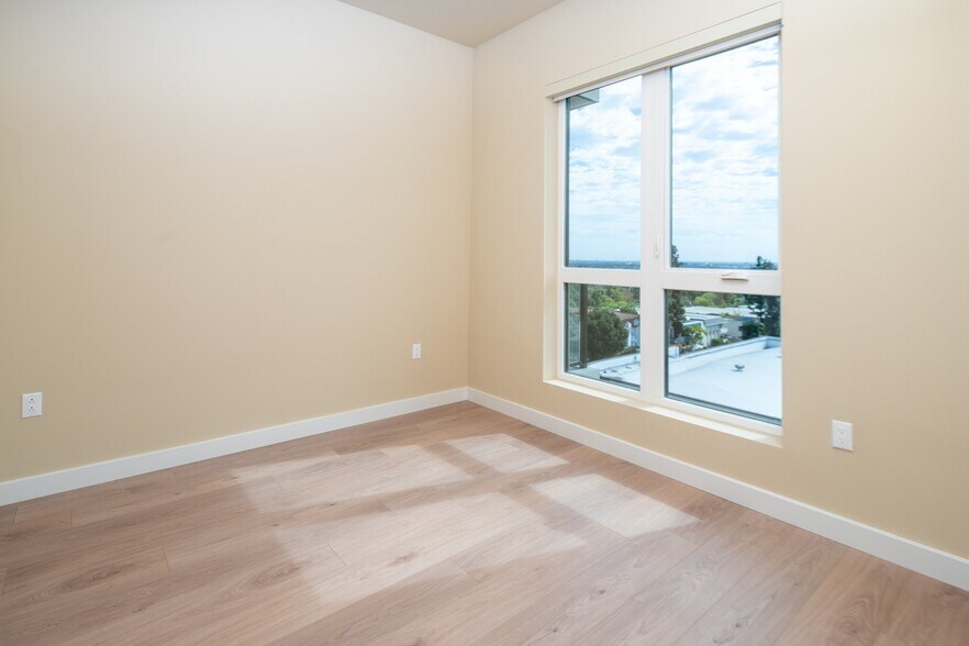 More Photos Of 1511 N Fairfax Ave, Los Angeles Apartments For Lease