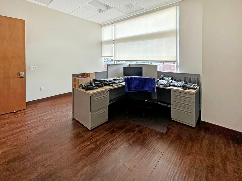 More Photos Of 19210 S Vermont Ave, Gardena Loft Creative Space For Sale