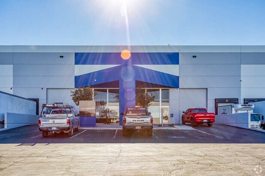 More Photos Of 950 Pilot Rd, Las Vegas Unknown For Lease