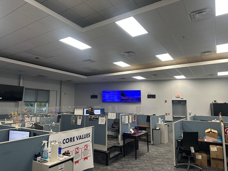 More Photos Of 7053 Rivers Ave, Charleston Office For Sale