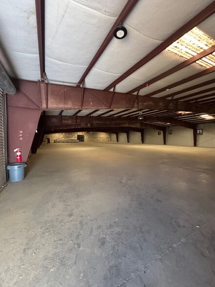 More Photos Of 110 Commercial Rd, Spartanburg Distribution For Lease