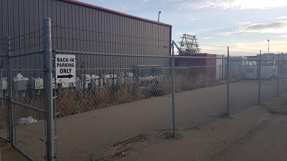 More Photos Of 7471 Edgar Industrial Bnd, Red Deer Warehouse For Lease