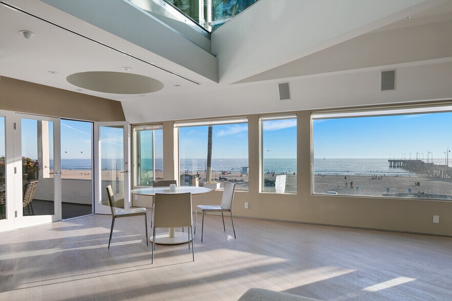 More Photos Of 3111 Ocean Front Walk, Marina Del Rey Apartments For Sale