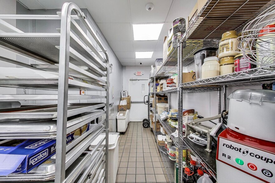 More Photos Of 1355 U St NW, Washington Restaurant For Lease