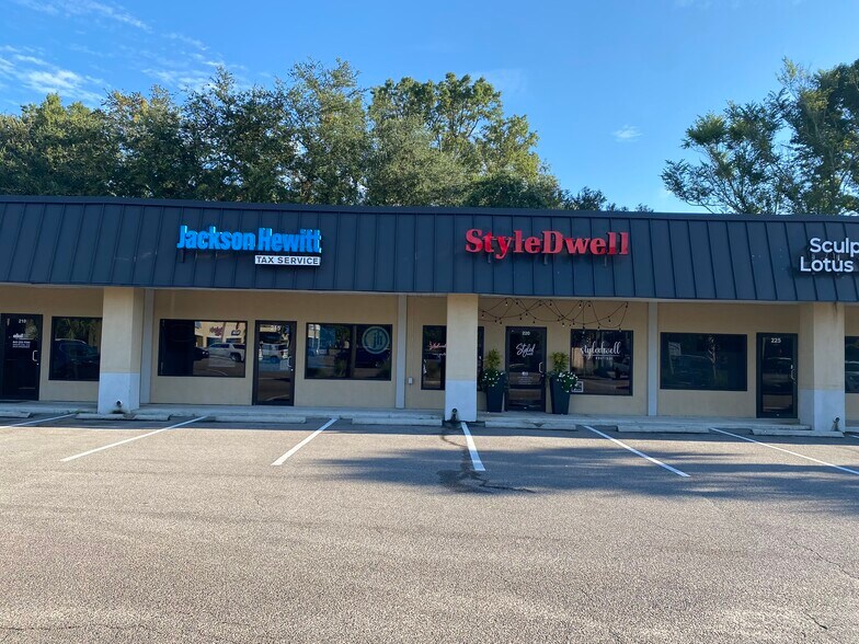 More Photos Of 1662 Savannah Hwy, Charleston Freestanding For Lease