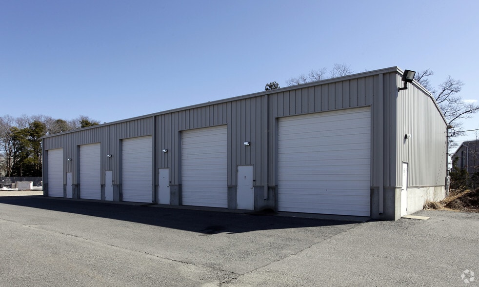 Primary Photo Of 50 Ferndoc St, Hyannis Self Storage For Lease