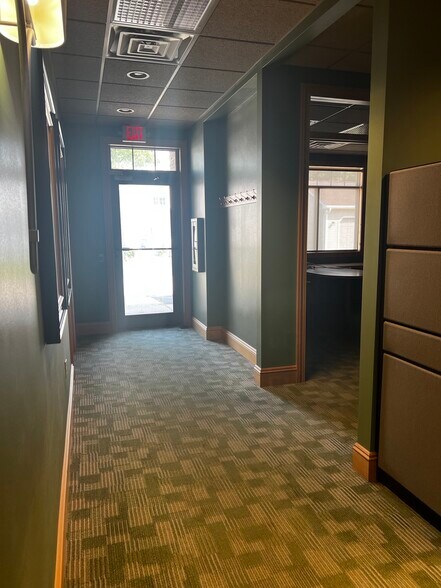 More Photos Of 900 W College Ave, Appleton Office For Lease