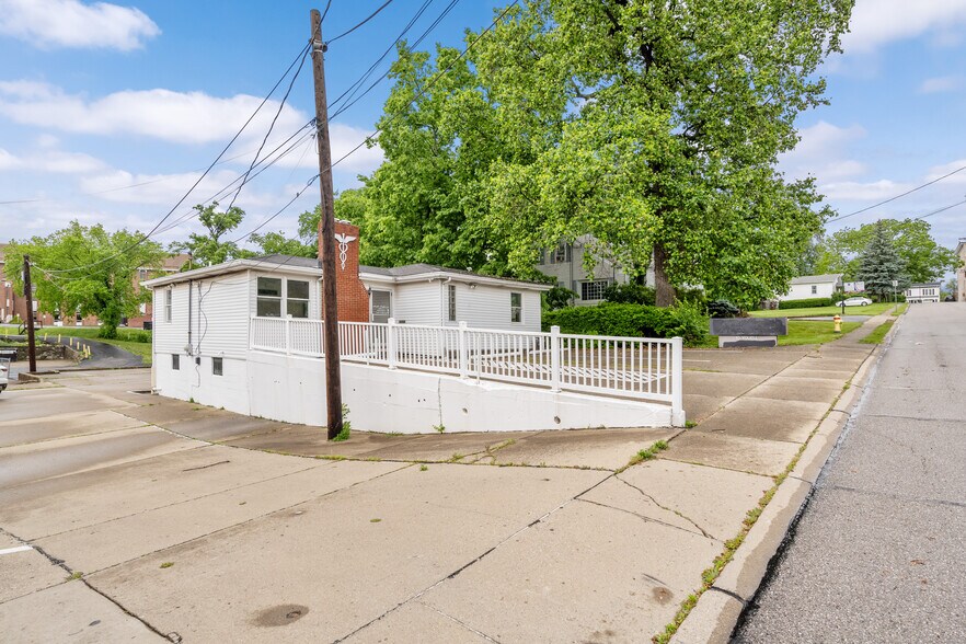 More Photos Of 10 Youell St, Florence Office For Sale