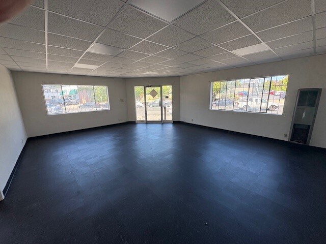 More Photos Of 654 Irwin St, San Rafael Service For Lease