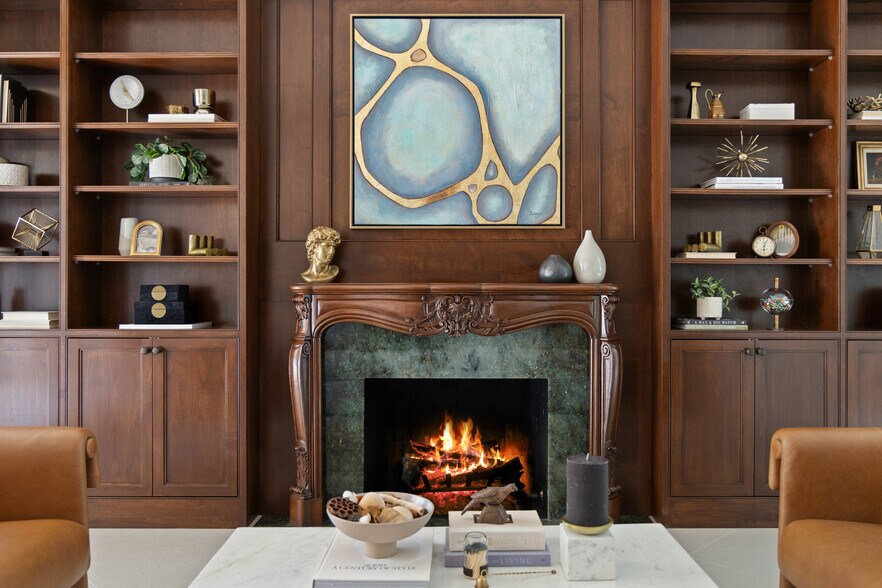 More Photos Of 1810 W 35th St, Austin Specialty For Sale