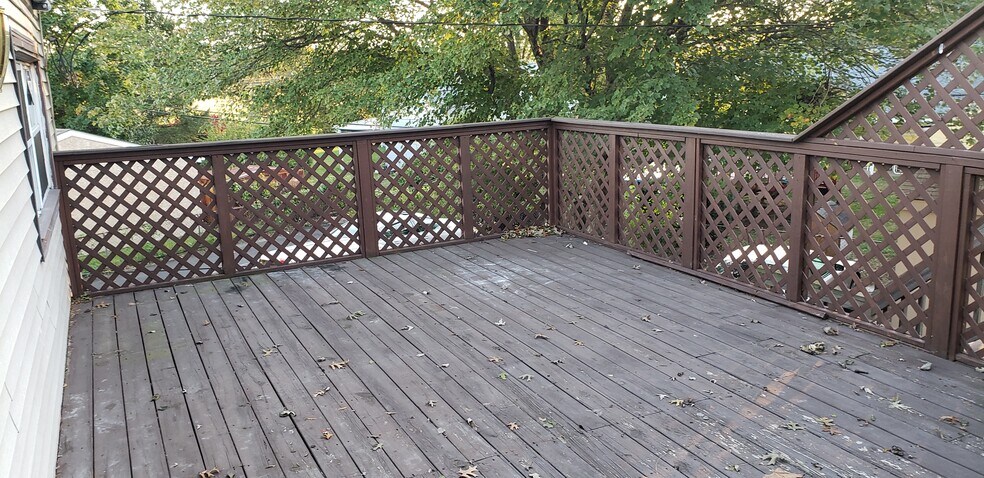 More Photos Of 1303 Veterans Hwy, Bristol Office For Sale