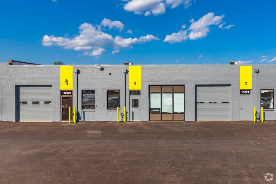 More Photos Of 15825-15859 Redland Rd, Rockville Warehouse For Lease