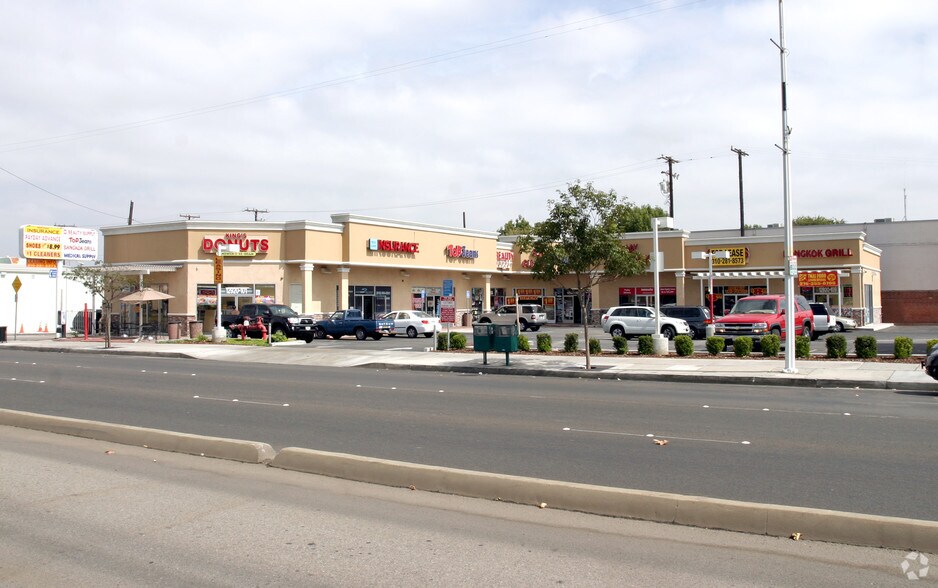 More Photos Of 12920 Hawthorne Blvd, Hawthorne Freestanding For Lease