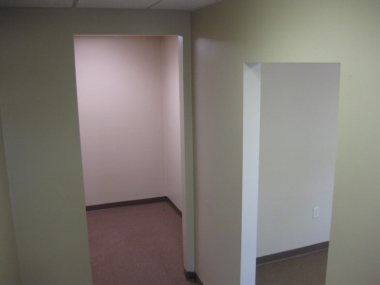 More Photos Of 552 West Atlanta St SE, Marietta Warehouse For Lease