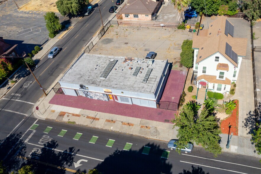 More Photos Of 942 N Hunter St, Stockton Office Residential For Sale