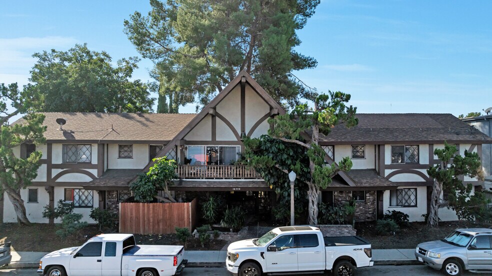 More Photos Of 18350 Napa St, Northridge Apartments For Sale