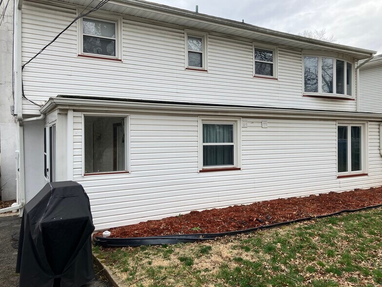 More Photos Of 141 Dunbar Ave, Fords Specialty For Sale