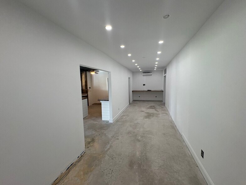 More Photos Of 46 Robert Smalls Pky, Beaufort Warehouse For Lease