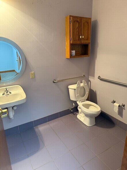 More Photos Of 126 S Knowles Ave, New Richmond Office For Lease