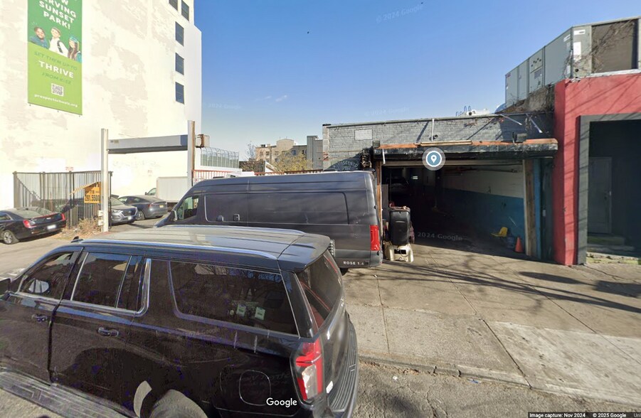 More Photos Of 359-365 39th St, Brooklyn Auto Repair For Lease