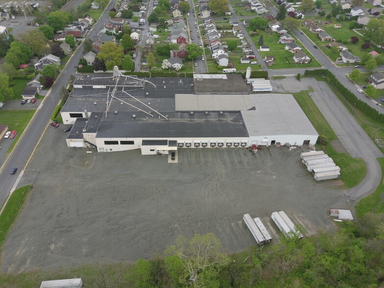 Primary Photo Of 700 W 1st St, Birdsboro Warehouse For Lease