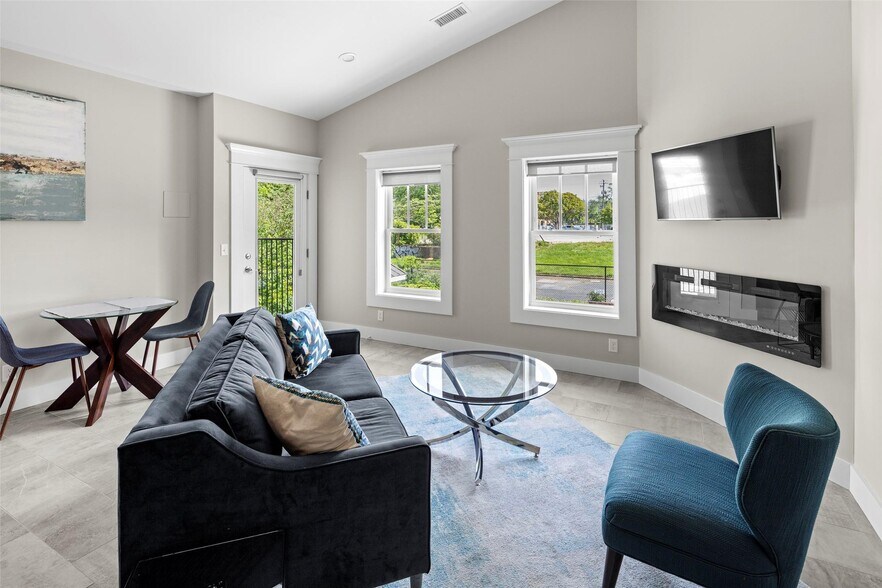 More Photos Of 135 Broad St, Asheville Office For Sale