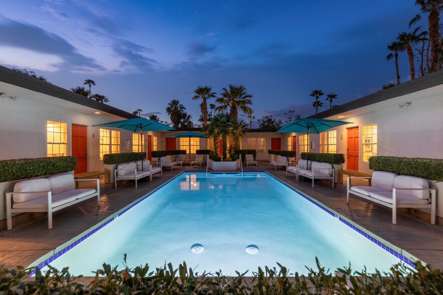 More Photos Of 111 S Via Las Palmas, Palm Springs Hotel For Sale