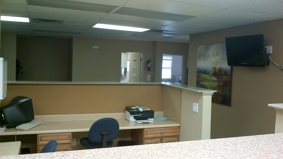 More Photos Of 393 Sunrise Hwy, West Babylon Medical For Lease