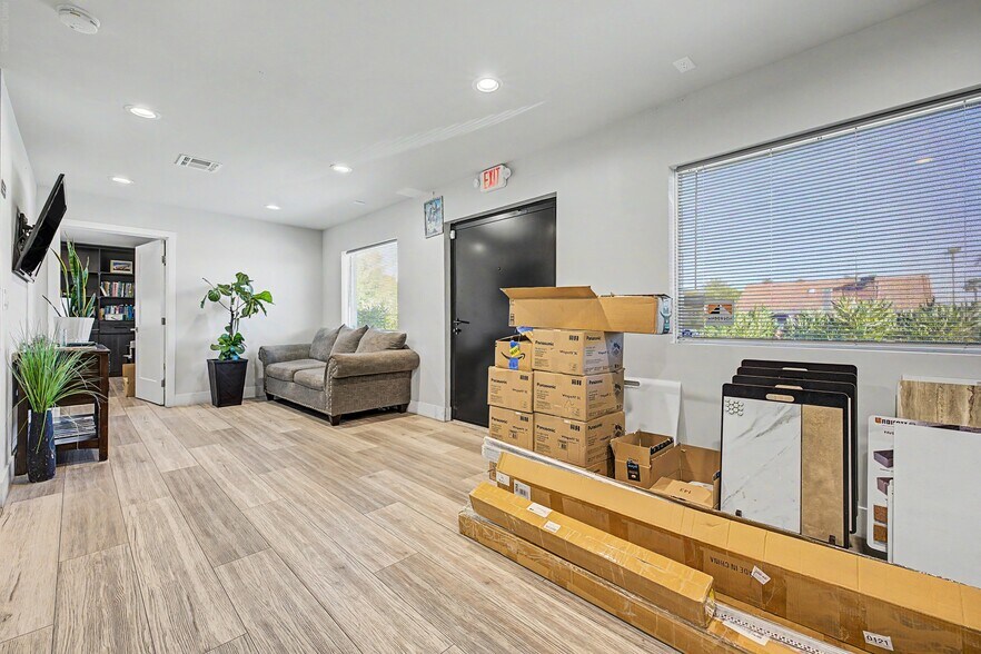 More Photos Of 6470 W Desert Inn Rd, Las Vegas Coworking Space
