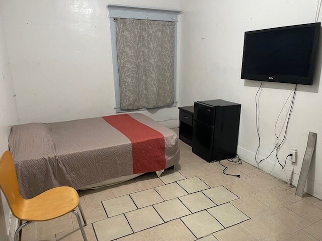 More Photos Of 543 Broad Ave, Wilmington Apartments For Sale