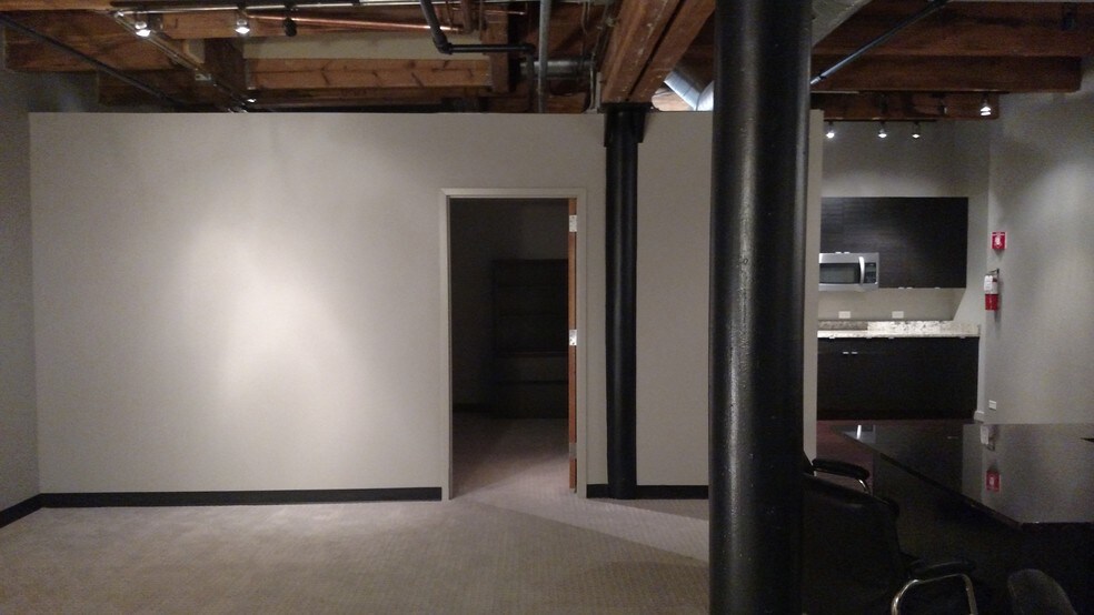 More Photos Of 216 S Jefferson St, Chicago Loft Creative Space For Sale