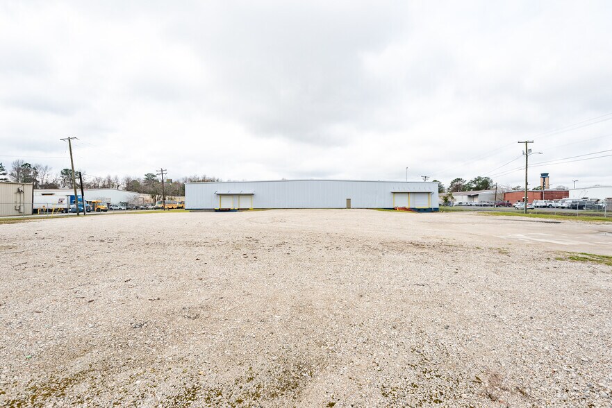 More Photos Of 2465 Air Park Rd, Charleston Warehouse For Lease