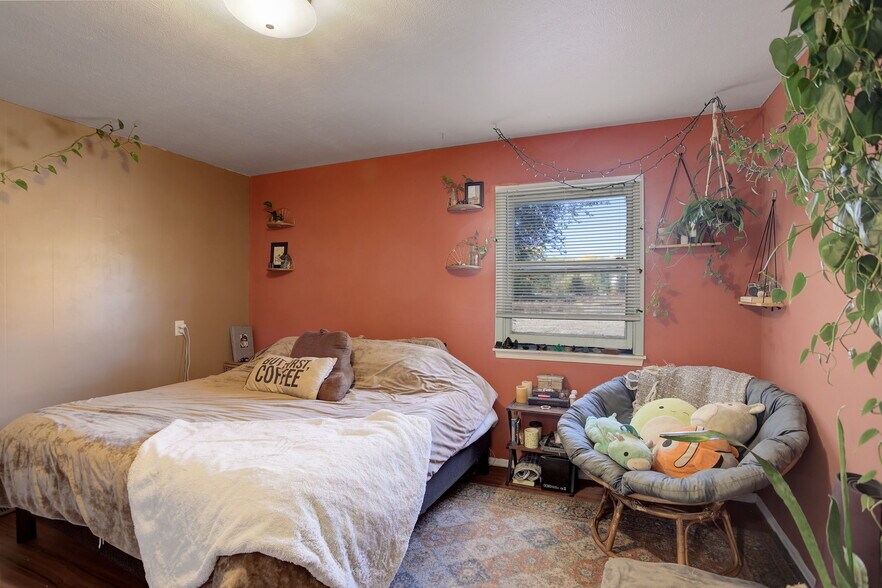 More Photos Of 2107 3rd Ave, Longmont Apartments For Sale