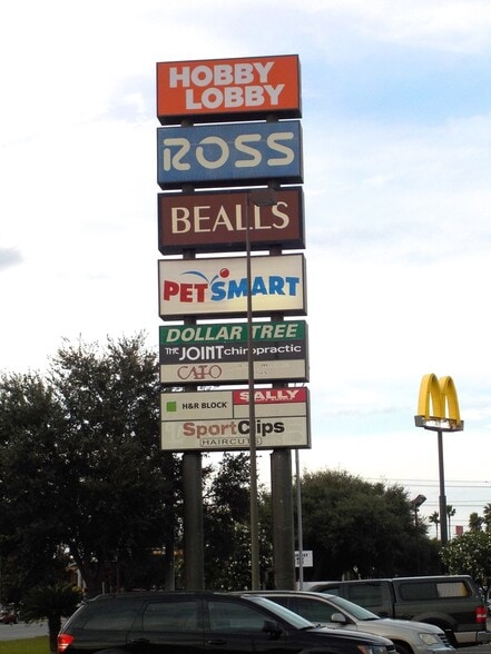 More Photos Of 1222 Dixieland Rd, Harlingen Storefront Retail Office For Lease