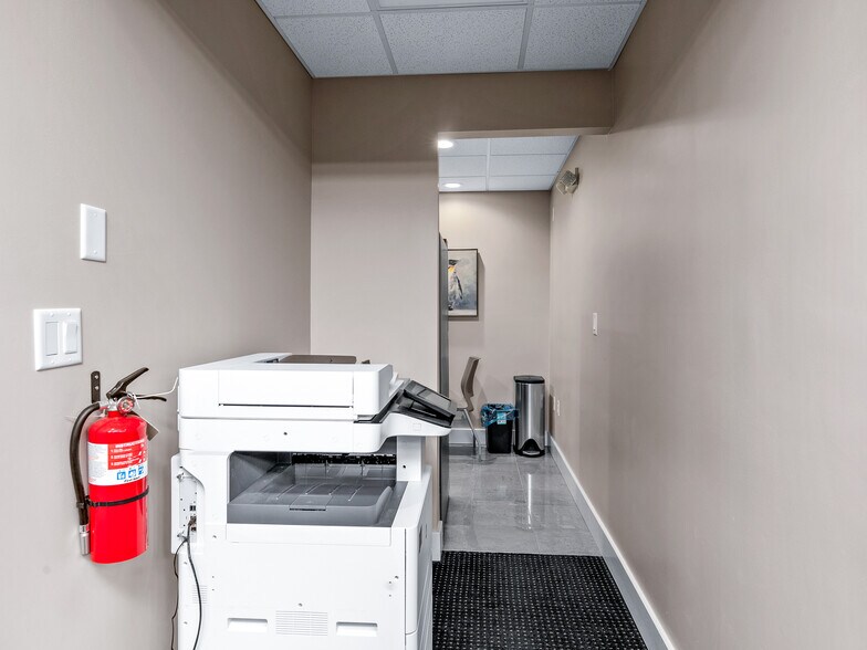 More Photos Of 5 Doctors Park, Asheville Medical For Lease