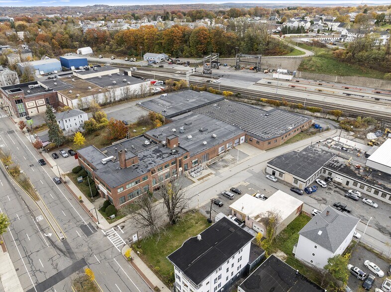 More Photos Of 333 Shrewsbury St, Worcester Warehouse For Lease