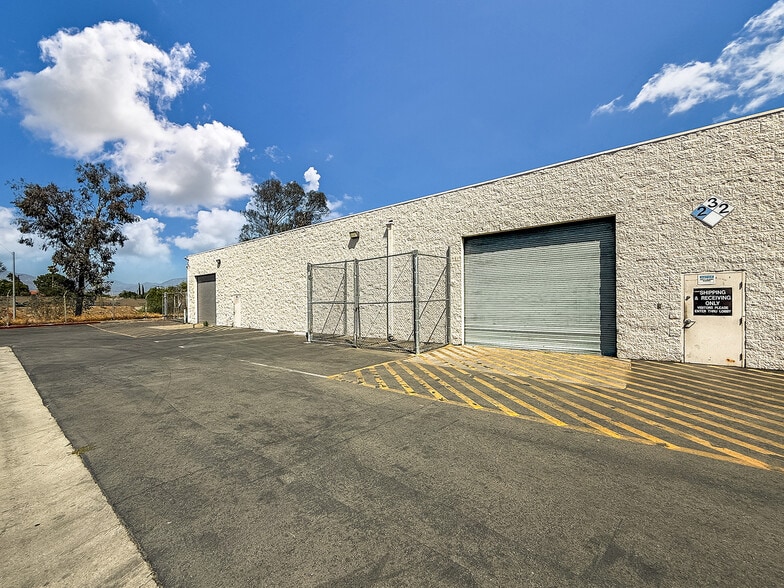More Photos Of 8866 Laurel Canyon Blvd, Sun Valley Manufacturing For Sale