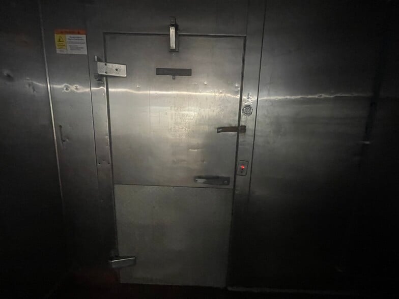 More Photos Of 905 E Gregory St, Pensacola Restaurant For Sale