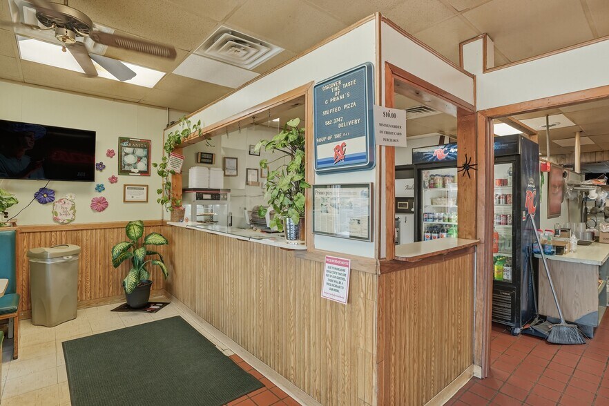 More Photos Of 5840 W 63Rd St, Chicago Freestanding For Sale