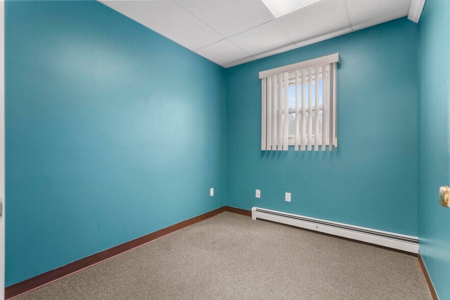 More Photos Of 256 Seaside Ave, Milford Medical For Lease