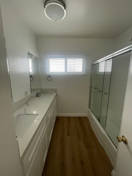 More Photos Of 823 5th St, Santa Monica Apartments For Sale