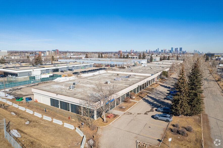 More Photos Of 6143 4th St SE, Calgary Light Distribution For Lease