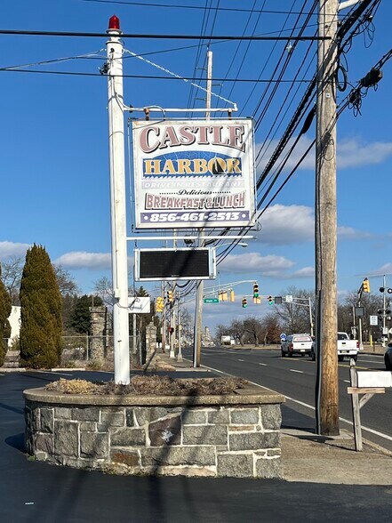More Photos Of 59 Saint Mihiel Dr, Riverside Restaurant For Sale