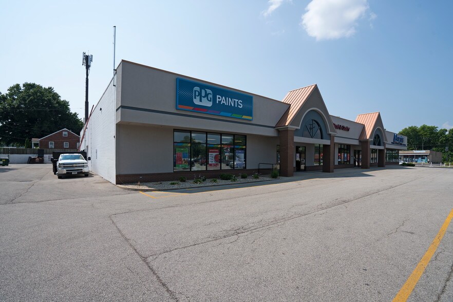 Primary Photo Of 2004-2010 Knoxville Ave, Peoria Unknown For Lease