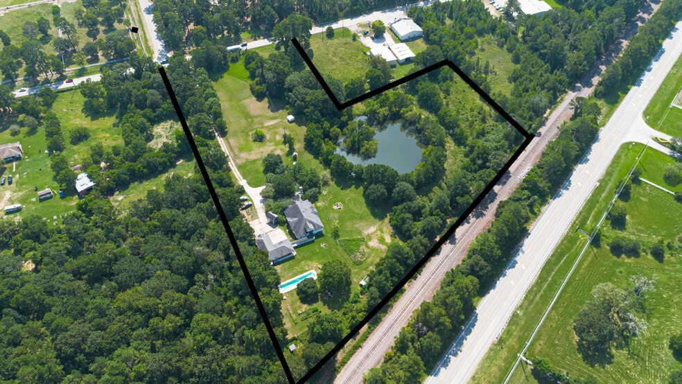 More Photos Of 38011 Spur 149 Rd, Magnolia Office Residential For Sale