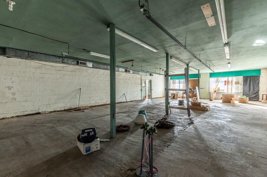 More Photos Of 400 Highway 22, Clifton Storefront Retail Office For Lease